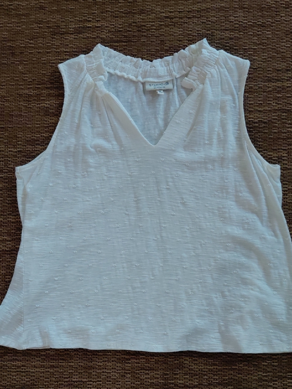Studio White Textured V-Neck Sleeveless Ruffle Top